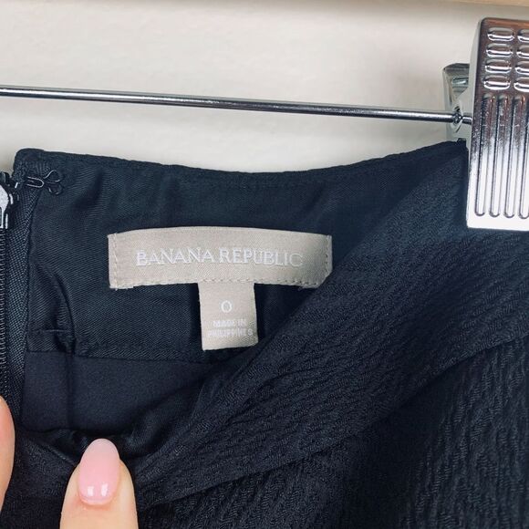 Banana Republic Black Chevron Texture Pencil Skirt - Picture 5 of 6